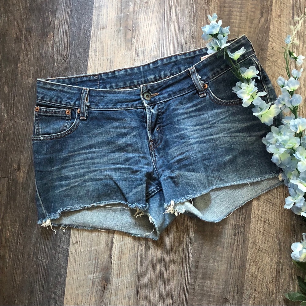 Levi’s | Denim Cut Off Shorts